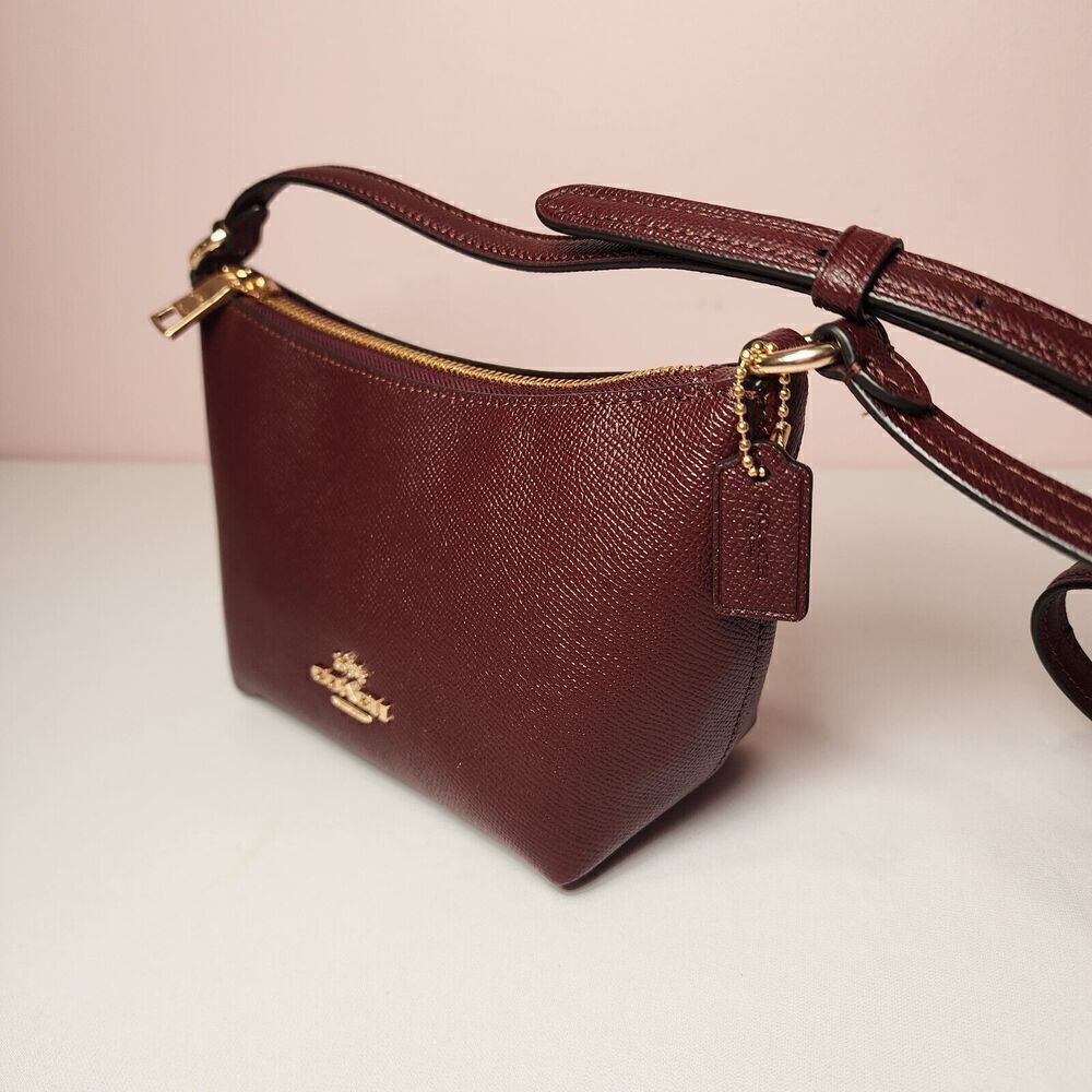 NWT Coach CW336 Zip Top Shoulder Bag In Crossgrain Leather Merlot - Picture 2 of 8